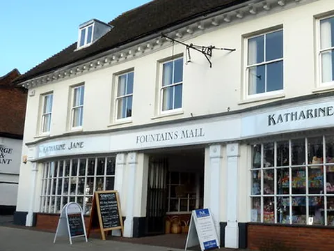 The entrance to Fountains Mall on Odiham High Street